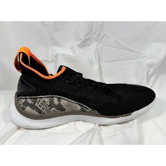 Under Armour Curry Flow 8 Basketball Shoes‎ Men’s Size 13 Women Size 14.5